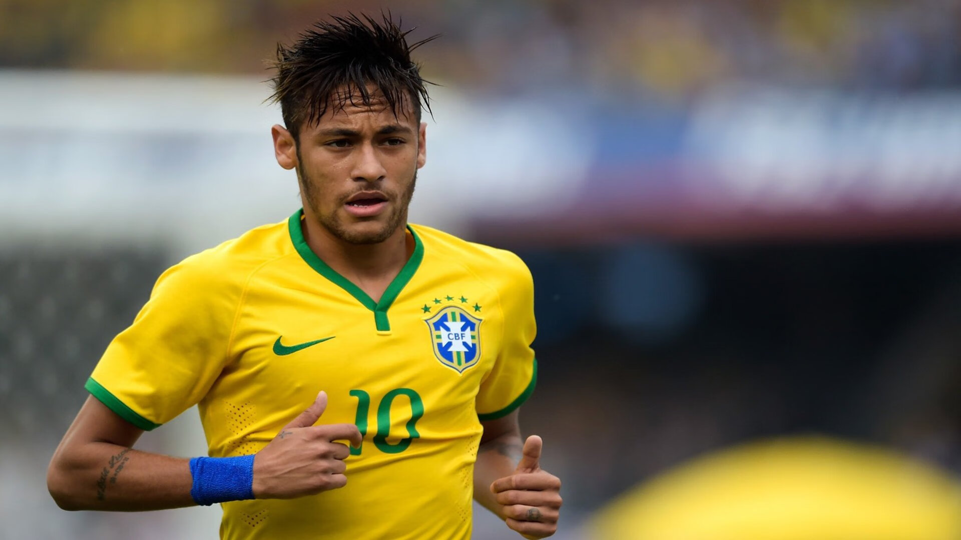 球队重视场外表现球员形象管理培训成为必修课之一，球队意识